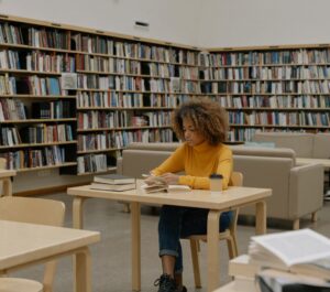 Leia mais sobre o artigo Solidão: você sente na jornada de concurseira?